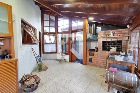 Casa à venda com 200m², 3 quartos e 2 vagas Casa à venda com 200m², 3 quartos e 2 vagasVaranda gourmet