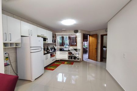 Casa à venda com 200m², 3 quartos e 2 vagas Casa à venda com 200m², 3 quartos e 2 vagasCozinha