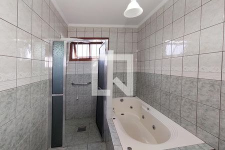 Casa à venda com 200m², 3 quartos e 2 vagas Casa à venda com 200m², 3 quartos e 2 vagasBanheiro da Suíte