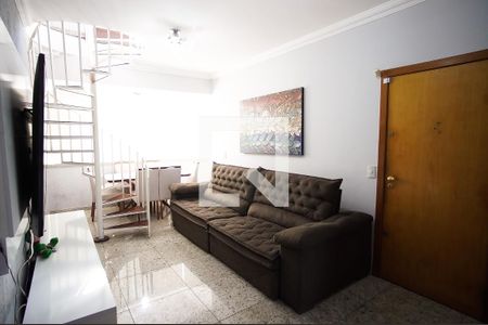 Sala de apartamento à venda com 3 quartos, 197m² em Heliópolis, Belo Horizonte
