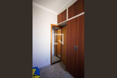 Quarto 3 de apartamento para alugar com 3 quartos, 197m² em Heliópolis, Belo Horizonte