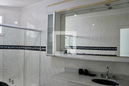 Casa de condomínio para alugar com 500m², 5 quartos e 6 vagasBanheiro Suíte 4