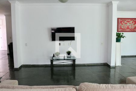 Sala de casa de condomínio para alugar com 5 quartos, 500m² em Enseada, Guarujá