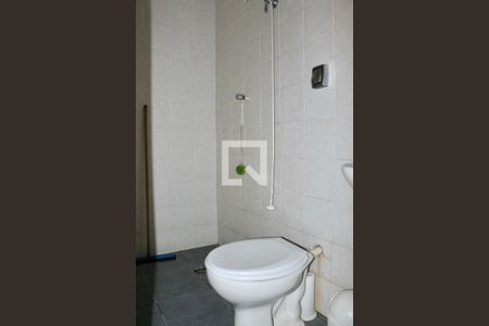 Casa de condomínio para alugar com 500m², 5 quartos e 6 vagasBanheiro Area de Serviço