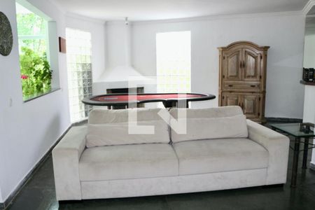 Sala de casa de condomínio para alugar com 5 quartos, 500m² em Enseada, Guarujá