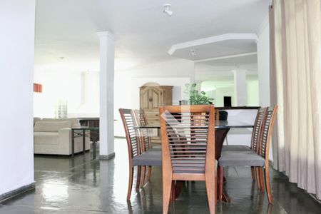 Sala de casa de condomínio para alugar com 5 quartos, 500m² em Enseada, Guarujá