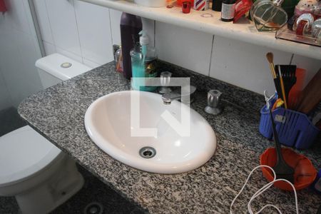 Apartamento à venda com 128m², 3 quartos e 2 vagasBanheiro Quarto 2