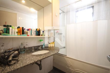 Apartamento à venda com 128m², 3 quartos e 2 vagasBanheiro