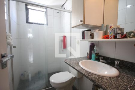Apartamento à venda com 128m², 3 quartos e 2 vagasBanheiro Quarto 2