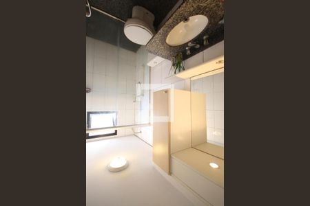 Apartamento à venda com 128m², 3 quartos e 2 vagasBanheiro Quarto 3