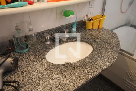 Apartamento à venda com 128m², 3 quartos e 2 vagasBanheiro