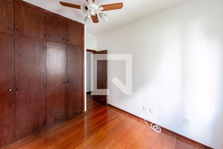 Apartamento à venda com 144m², 4 quartos e 3 vagasQuarto 2