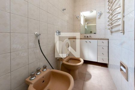 Apartamento à venda com 144m², 4 quartos e 3 vagasBanheiro da Suíte