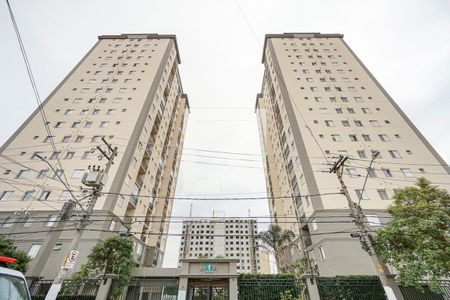 Apartamento à venda com 60m², 2 quartos e 1 vaga Apartamento à venda com 60m², 2 quartos e 1 vagaFachada