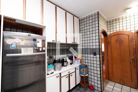 Casa à venda com 387m², 4 quartos e 4 vagasCozinha - Armários