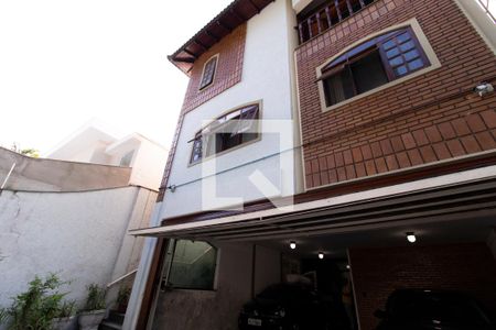 Casa à venda com 387m², 4 quartos e 4 vagasFachada do Imóvel
