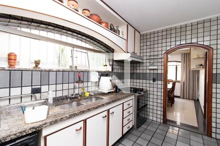 Casa à venda com 387m², 4 quartos e 4 vagasCozinha