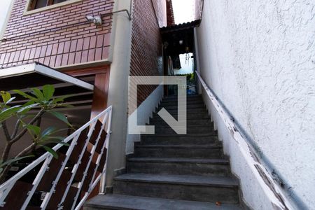 Casa à venda com 387m², 4 quartos e 4 vagasEscada Externa