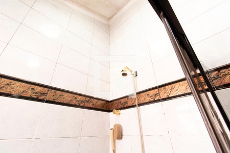 Casa à venda com 387m², 4 quartos e 4 vagasDetalhe Banheiro Quarto 4 - Suíte