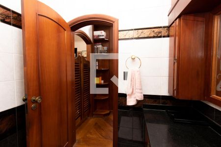 Casa à venda com 387m², 4 quartos e 4 vagasBanheiro Quarto 4 - Suíte