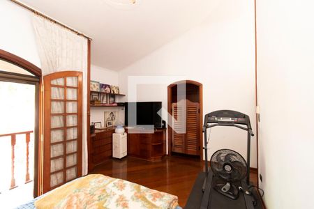 Casa à venda com 387m², 4 quartos e 4 vagasQuarto 4 - Suíte