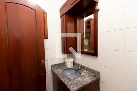 Casa à venda com 387m², 4 quartos e 4 vagasBanheiro Serviço