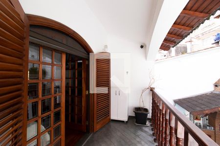 Casa à venda com 387m², 4 quartos e 4 vagasVaranda Quarto 1