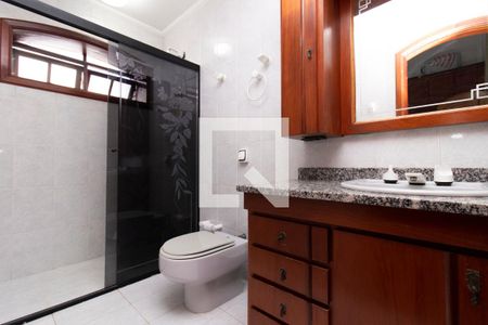 Casa à venda com 387m², 4 quartos e 4 vagasBanheiro Suíte Quarto 3