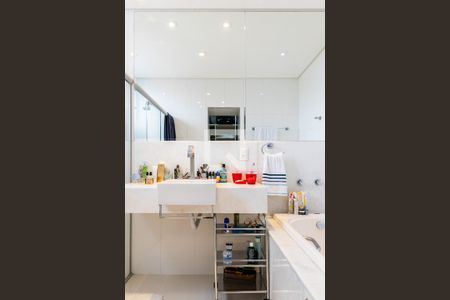 Apartamento à venda com 360m², 4 quartos e 3 vagasBanheiro da Suíte master