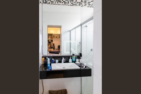 Apartamento à venda com 360m², 4 quartos e 3 vagasBanheiro da Suíte 2
