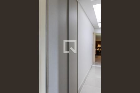 Apartamento à venda com 360m², 4 quartos e 3 vagasCorredor