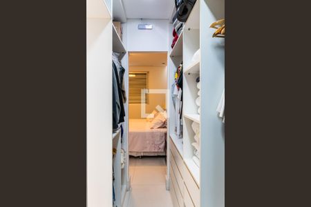 Apartamento à venda com 360m², 4 quartos e 3 vagasCloset