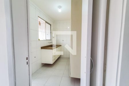 Apartamento à venda com 60m², 2 quartos e 1 vagaEntrada Cozinha