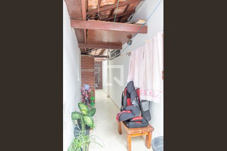 Casa à venda com 214m², 4 quartos e 3 vagas Casa à venda com 214m², 4 quartos e 3 vagasCorredor Externo