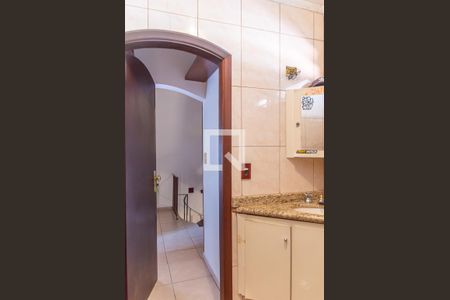 Casa à venda com 214m², 4 quartos e 3 vagas Casa à venda com 214m², 4 quartos e 3 vagasBanheiro