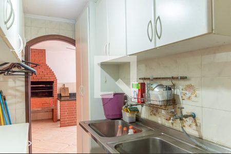 Casa à venda com 214m², 4 quartos e 3 vagas Casa à venda com 214m², 4 quartos e 3 vagasÁrea de Serviço