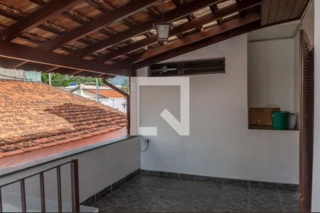 Casa à venda com 214m², 4 quartos e 3 vagas Casa à venda com 214m², 4 quartos e 3 vagasVaranda do Escritório