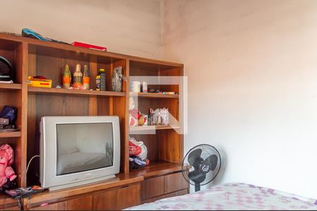 Casa à venda com 214m², 4 quartos e 3 vagas Casa à venda com 214m², 4 quartos e 3 vagasQuarto 3