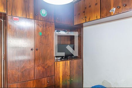 Casa à venda com 214m², 4 quartos e 3 vagas Casa à venda com 214m², 4 quartos e 3 vagasQuarto 1