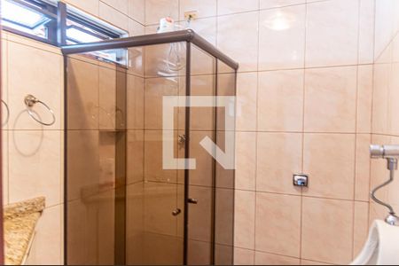 Casa à venda com 214m², 4 quartos e 3 vagas Casa à venda com 214m², 4 quartos e 3 vagasBanheiro