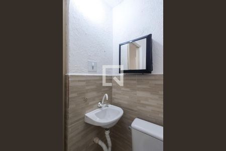 Casa à venda com 180m², 3 quartos e 2 vagasBanheiro do Serviço