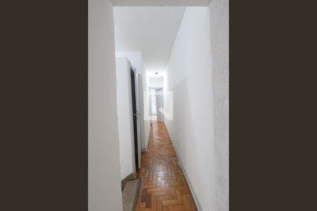 Casa à venda com 180m², 3 quartos e 2 vagasCorredor