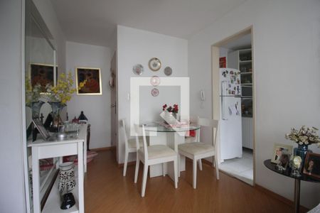 Apartamento à venda com 55m², 2 quartos e 1 vagaSala