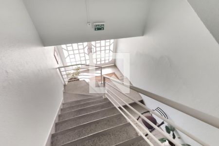 Apartamento à venda com 268m², 4 quartos e 3 vagasEscada