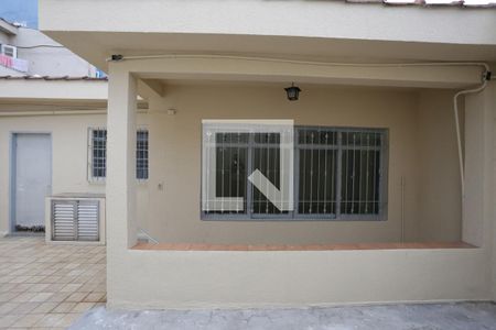 Casa para alugar com 100m², 2 quartos e sem vagaQuintal