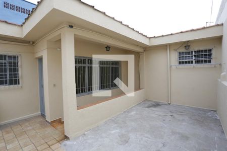 Casa para alugar com 100m², 2 quartos e sem vagaQuintal