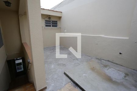 Casa para alugar com 100m², 2 quartos e sem vagaQuintal