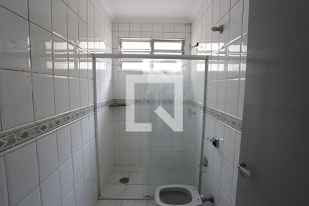 Casa para alugar com 100m², 2 quartos e sem vagaBanheiro da Suíte 