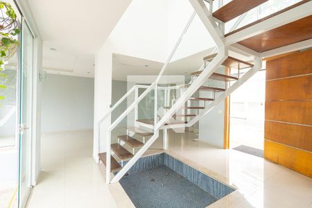 Casa de condomínio para alugar com 240m², 4 quartos e 4 vagasSala
