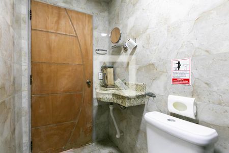 Casa à venda com 350m², 4 quartos e 3 vagasBanheiro 2 